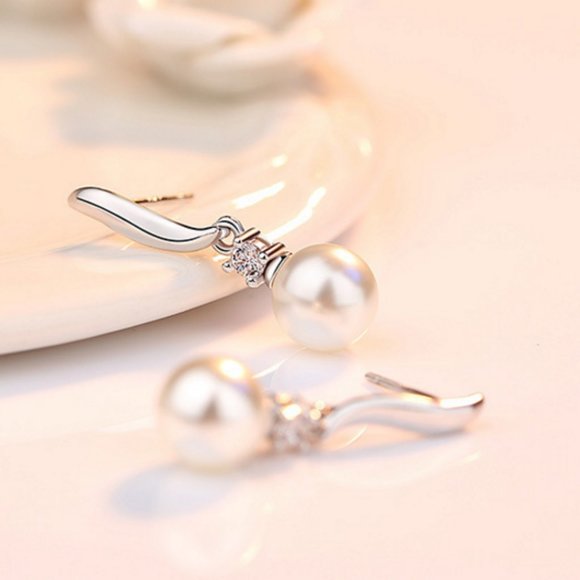 NEW 925 Sterling Silver Diamond Pearl Earrings - Picture 7 of 7
